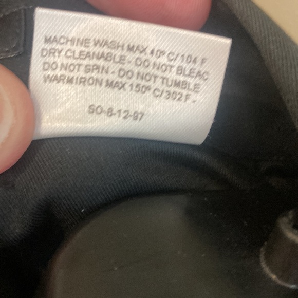 Gucci dress shirt. - Picture 4 of 7